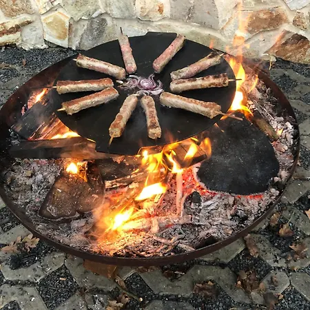 - F - Vyhlidka Nad Rekou דירה Zdiby